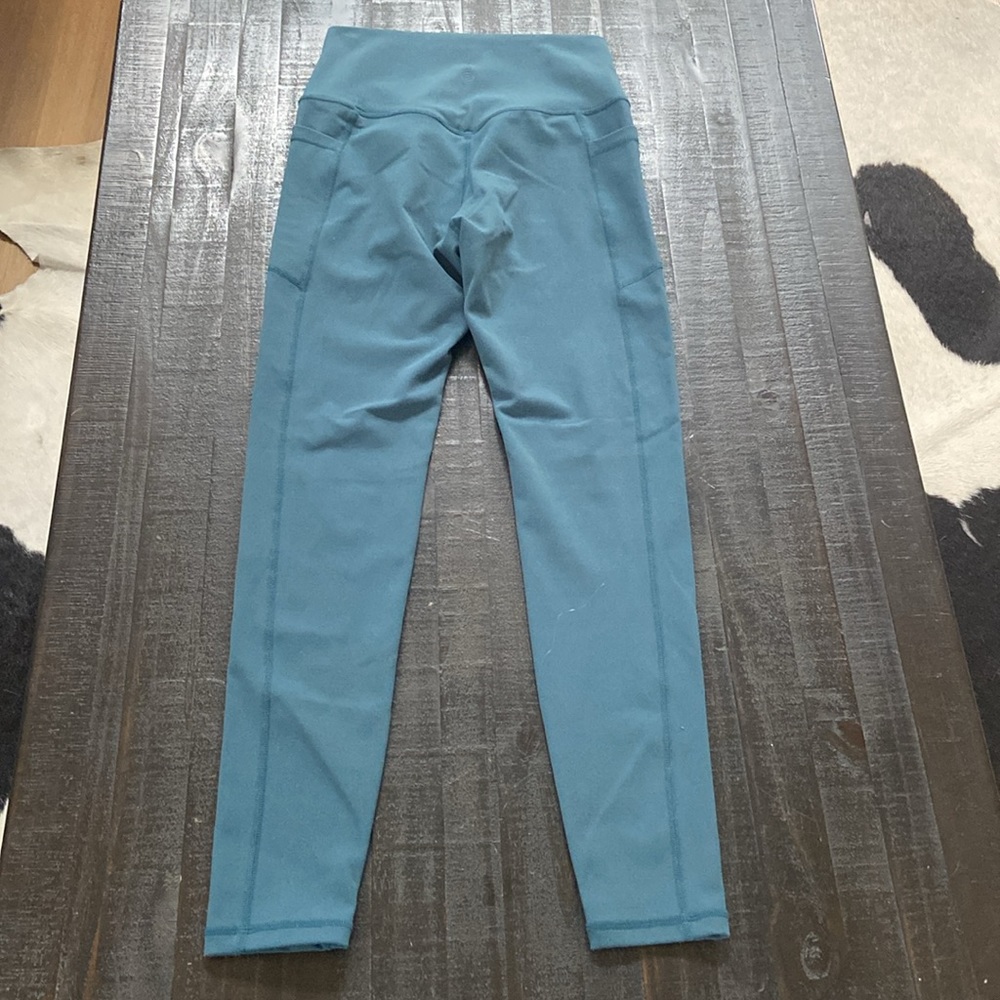 ETHOS leggings and top set - Picture 8 of 9